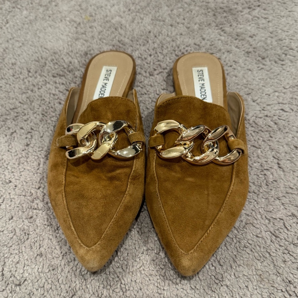 Steve Madden Tan Suede Mules with Gold Chain Accent
